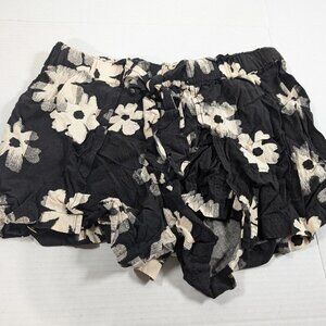 Madewell Womans size medium Drapey pull on short in Ikat floral true black